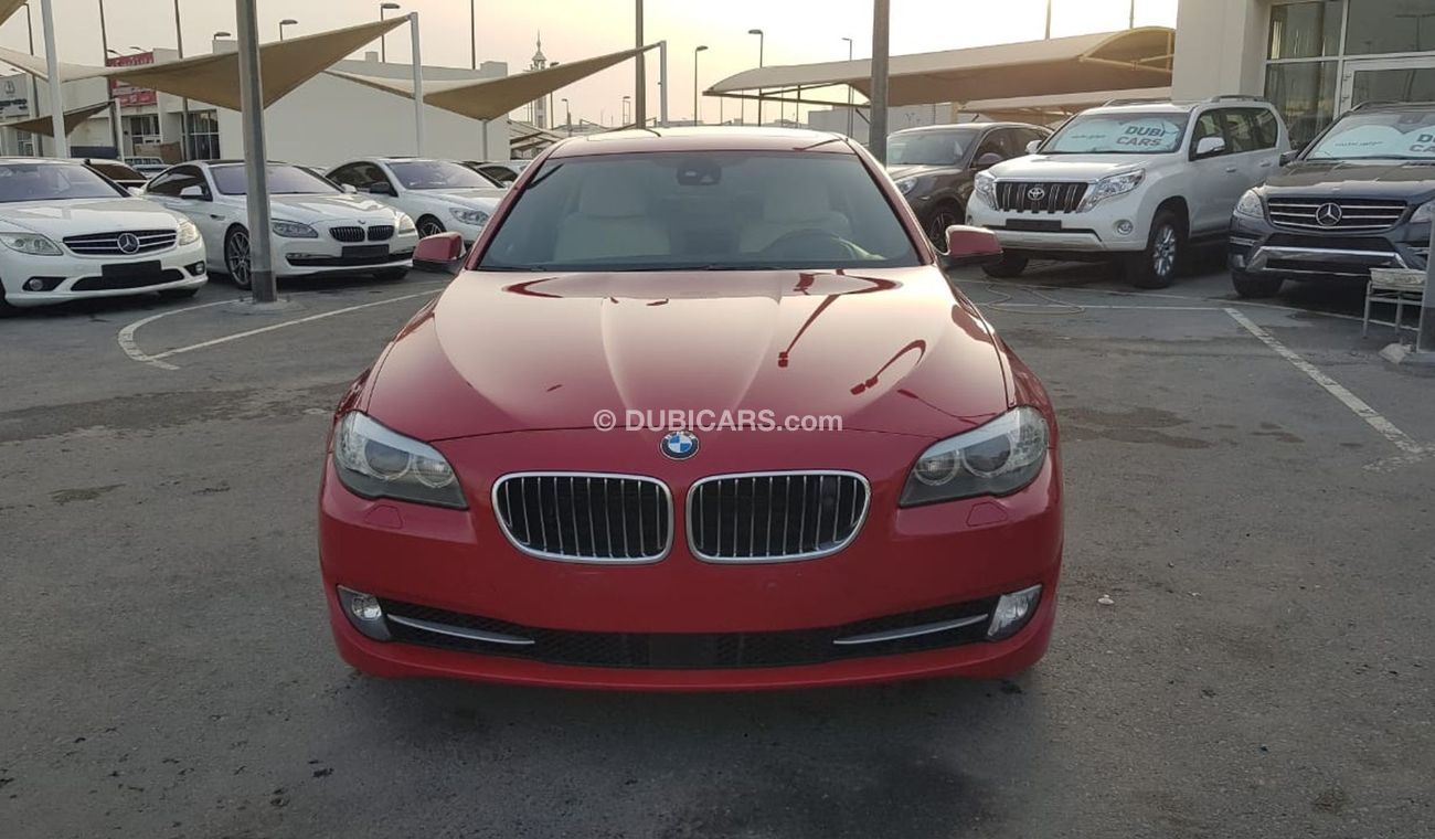 BMW 550i Bmw 550 model2013 GCC car prefect condition full option low mileage excellent sound system radio Blu