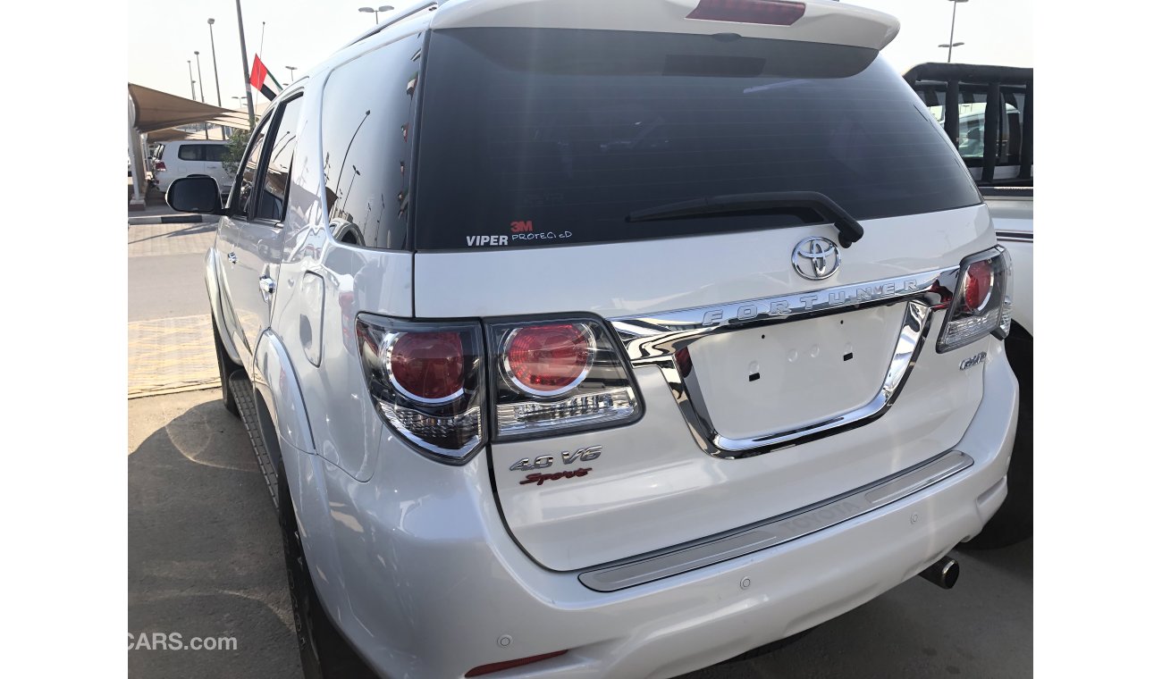 تويوتا فورتونر Toyota Fortuner 4.0 ltr, V6 sport.model:2015. Excellent condition