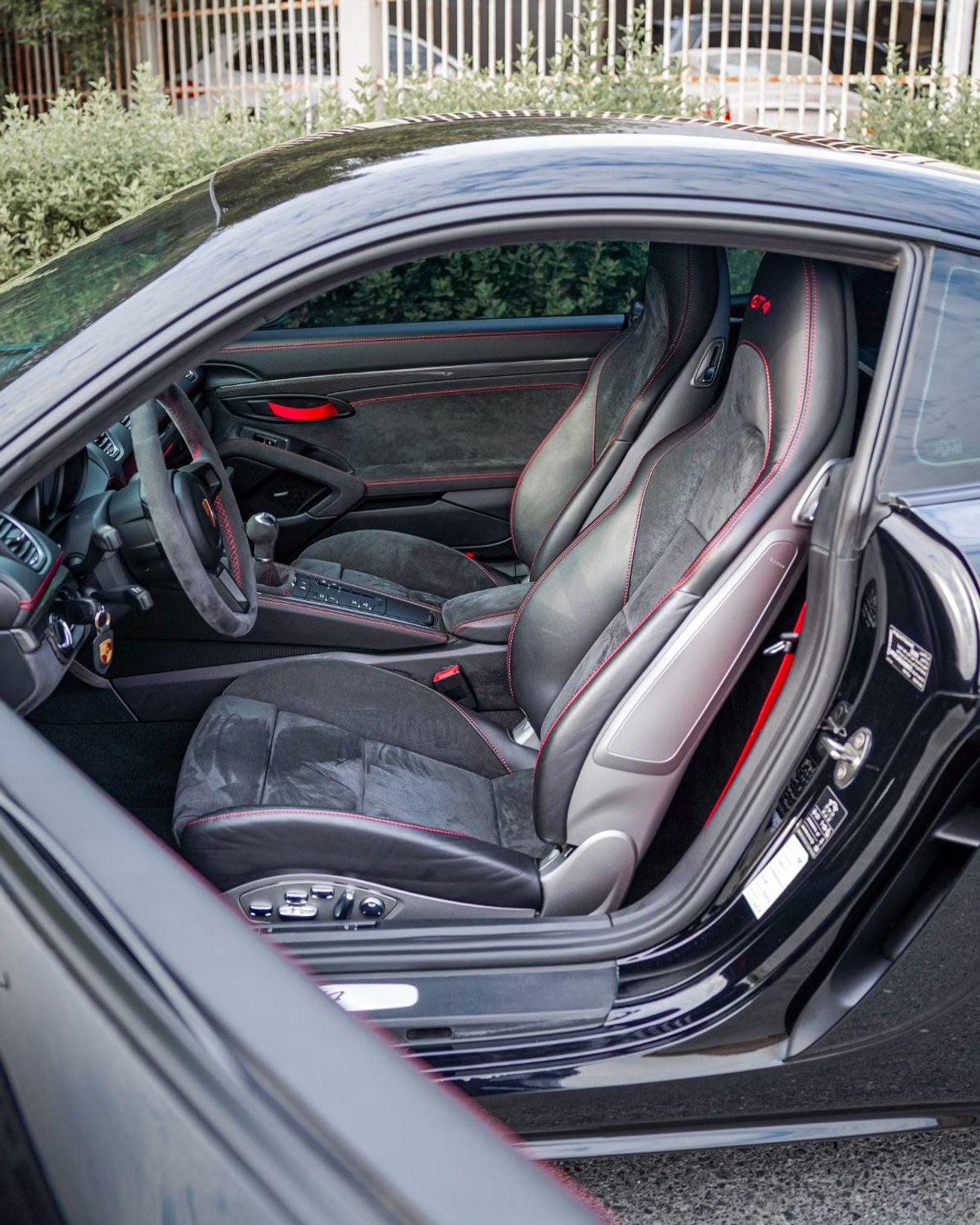 Porsche 718 Cayman GT4