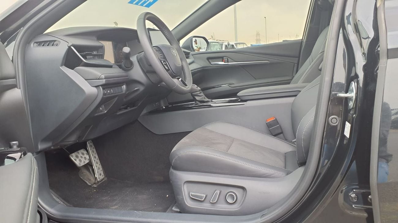 تويوتا كامري Intelligent Dual-Engine – 2.0L Hybrid – 2024