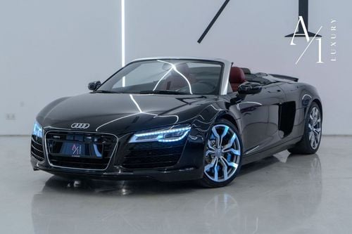 Audi R8 Spyder FSI 4.2L (430 HP) 2014 Audi R8 Quattro Spyder V8, Service History, Very Low Kms, Carbon Fiber