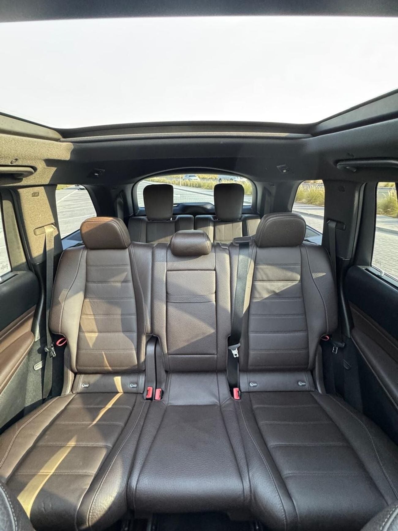 Mercedes Benz GLS450 4MATIC 2022 Mercedes-Benz GLS 450 4MATIC AMG Line – GCC Specs EMC.  First owner, 77,000 km, full Mercedes E