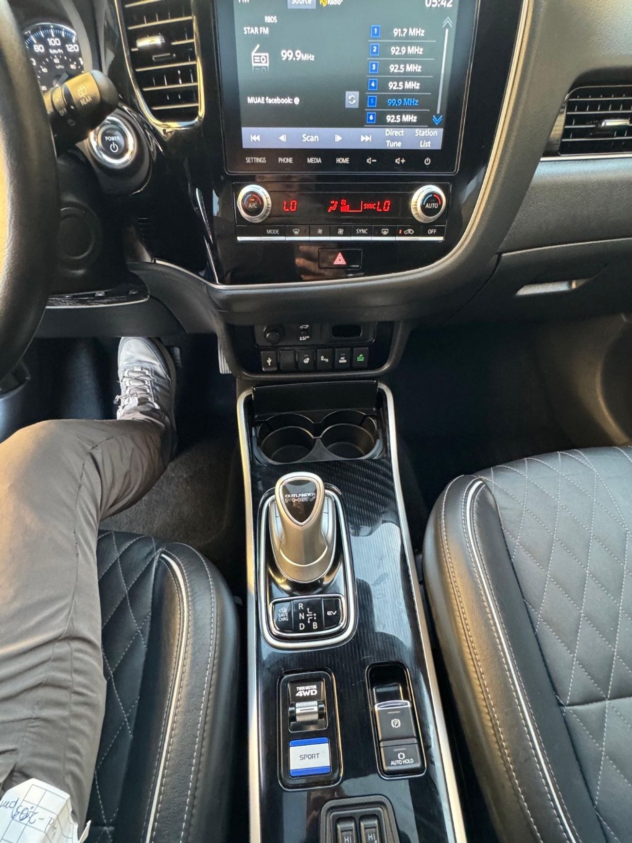 ميتسوبيشي آوتلاندر 2021 PHV PLUG IN HYBRID 2.4 FULL OPTION CANADA SPEC