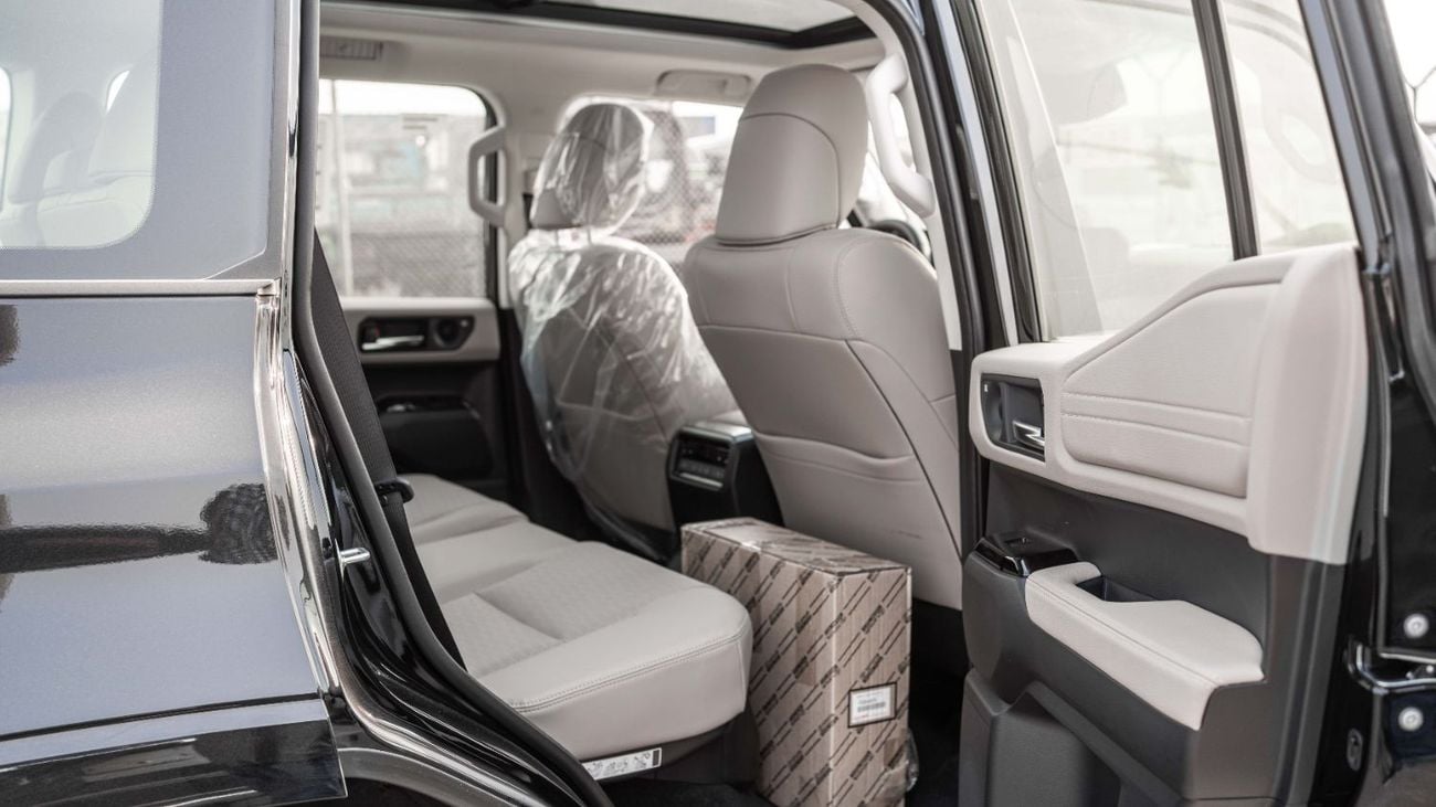 تويوتا برادو 2026 Toyota Prado VXL 2.4L AT Petrol (Black-Beige)