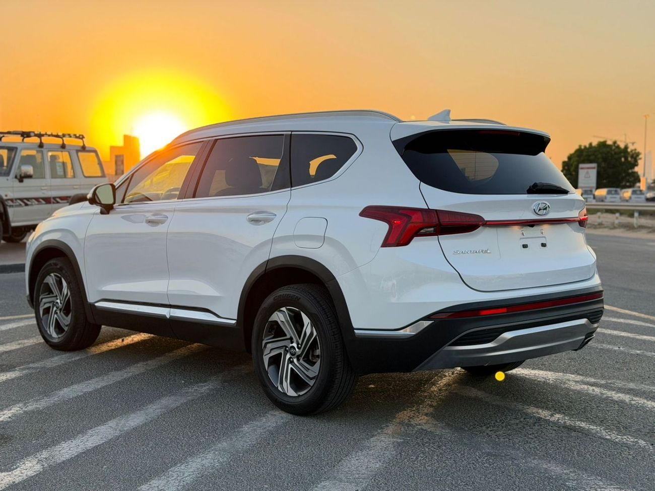 Hyundai Santa Fe SMART 2022 Hyundai Santa fe Limited 2.5L Turbo Full Option Panoramic View - Sensor & Radar With 360* CAM -