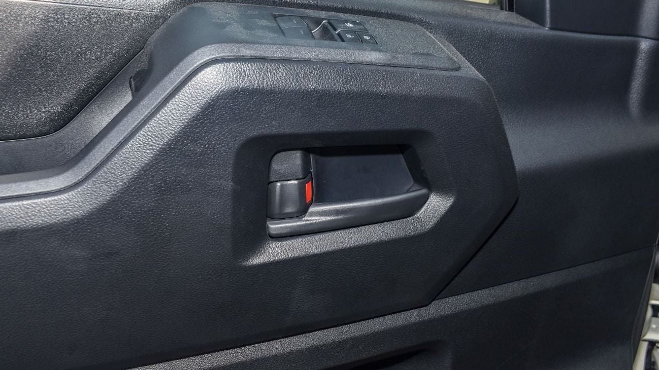 Toyota Hiace High Roof Van 3.5L