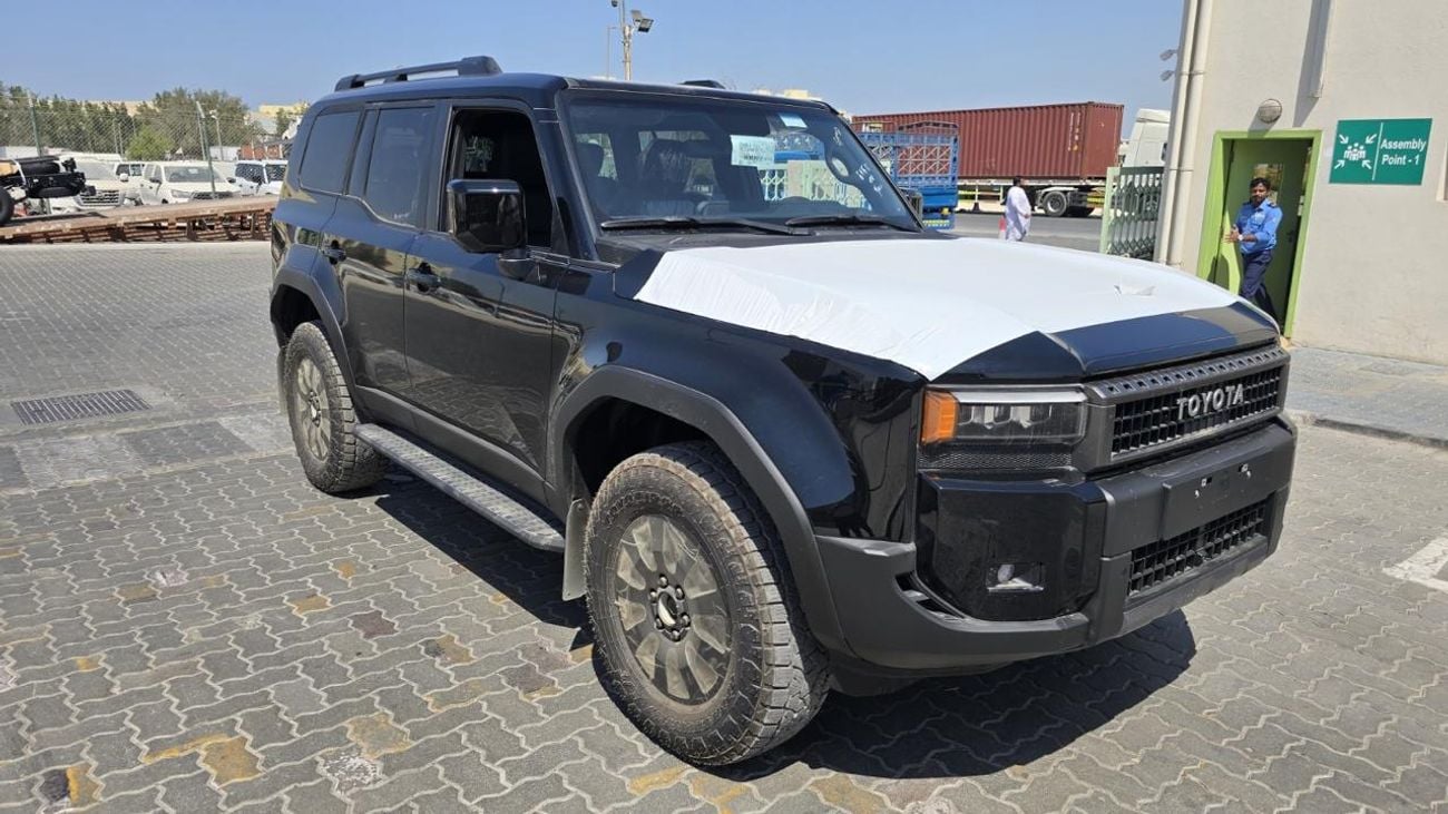 Toyota Land Cruiser GXR Prado adventure  With head up display  20 inch wheel 360 camera Leather seat  Petrol 2.4