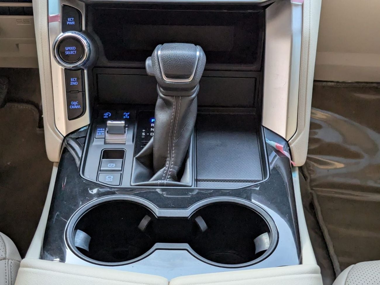 تويوتا لاند كروزر GXR 4.0L