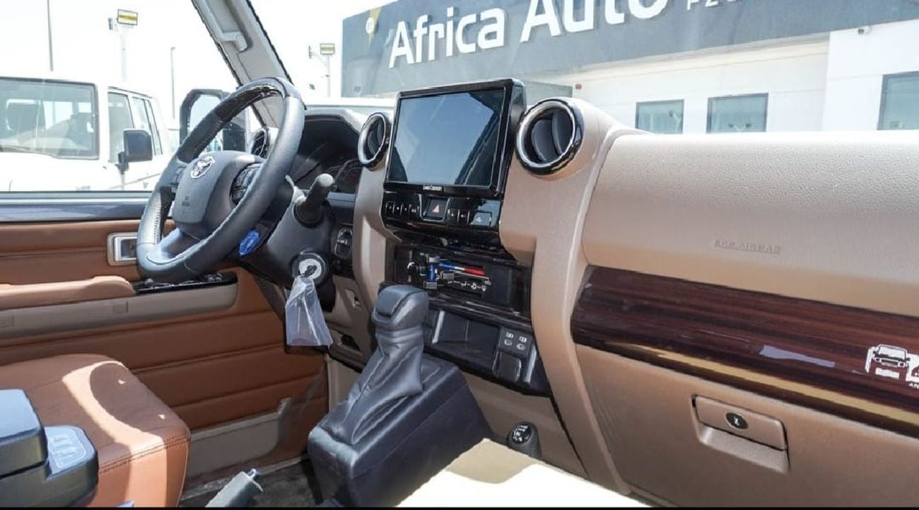Toyota Land Cruiser Pick Up TOYOTA LC79 DC 2.8L DSL 25 YM FULL OPTIONS AT LC79 DC 2.8L DSL FULL AT 25 YM