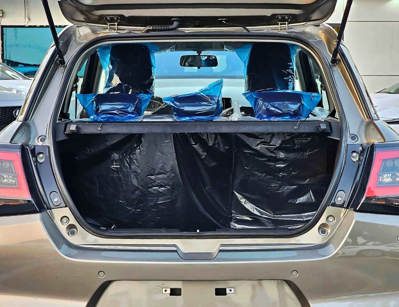 سوزوكي سويفت GLX / 1.2L PETROL A/T / PUSH START / REAR PARKING SENSOR / REAR CAMERA / CODE # GLX