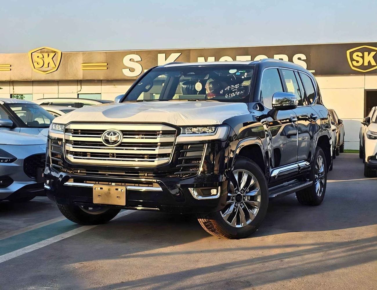 Toyota Land Cruiser VXR TWIN TURBO / 3.5L PETROL V6 4WD / 360* CAMERA / RADAR / DVD / HEADUP DISPLAY (CODE # VXR31HB)
