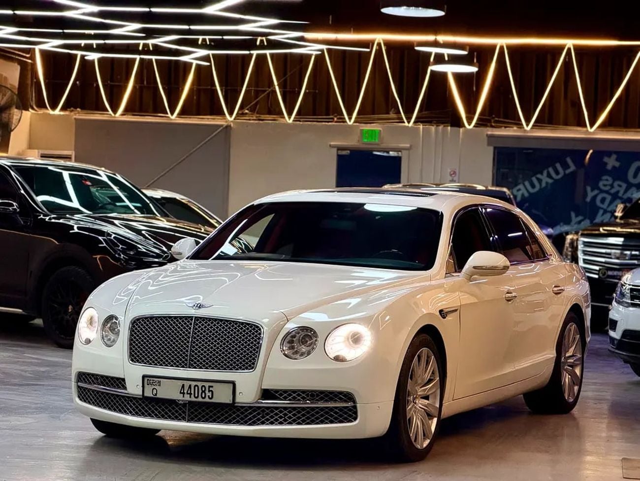 بنتلي فلاينج سبور MORYA JESWANI CARS FOR USED AUTOMOBILE TRADING CO.L.L.C
