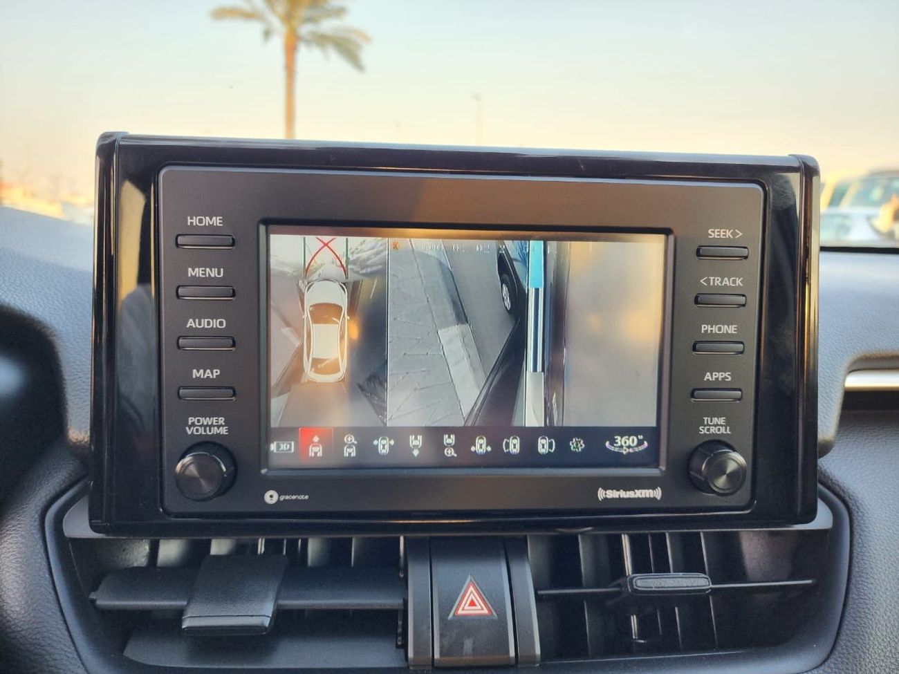 Toyota RAV4 RAV4 XLE HYBRID