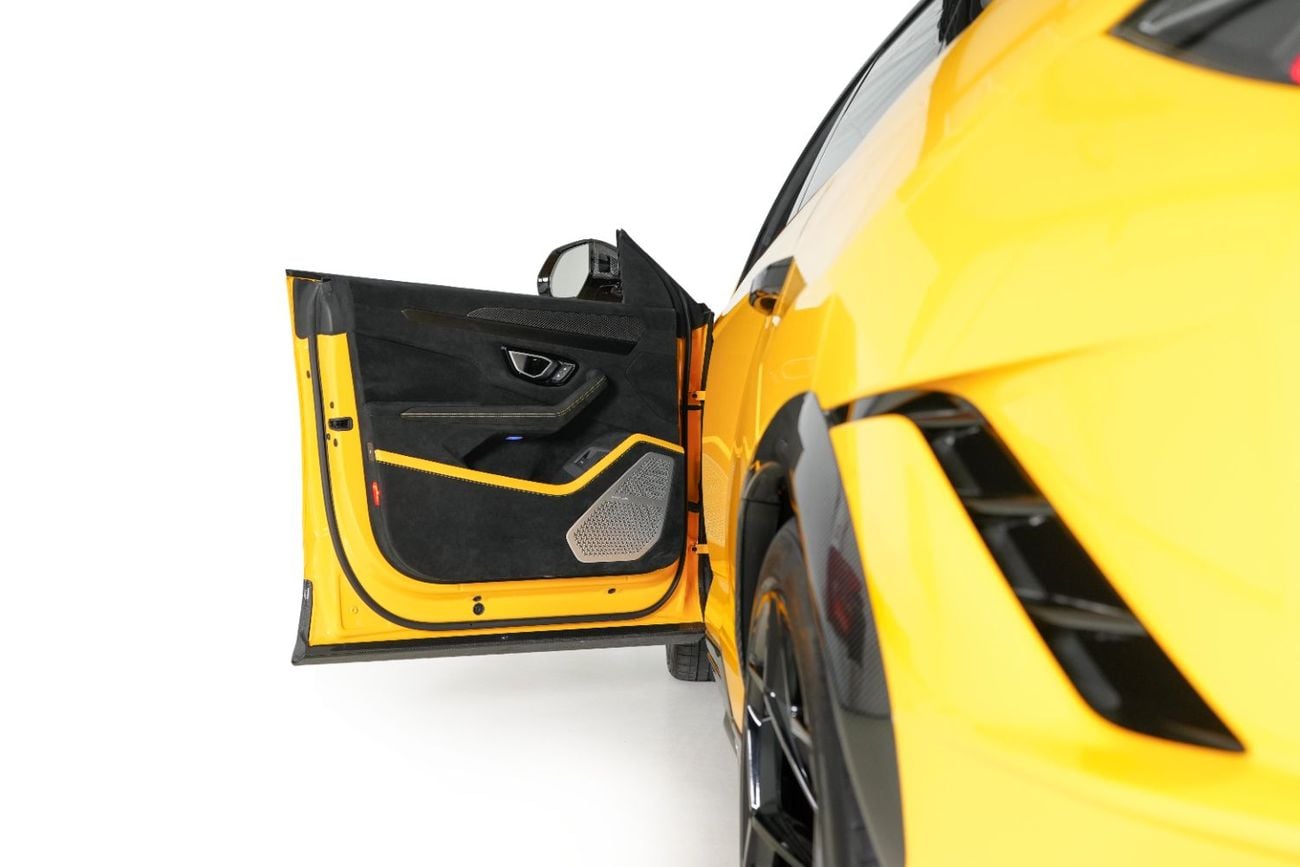 Lamborghini Urus PERFORMANTE Full Carbon Fibre Package - Rally Mode - Full option - Special Colour Giallo Auge