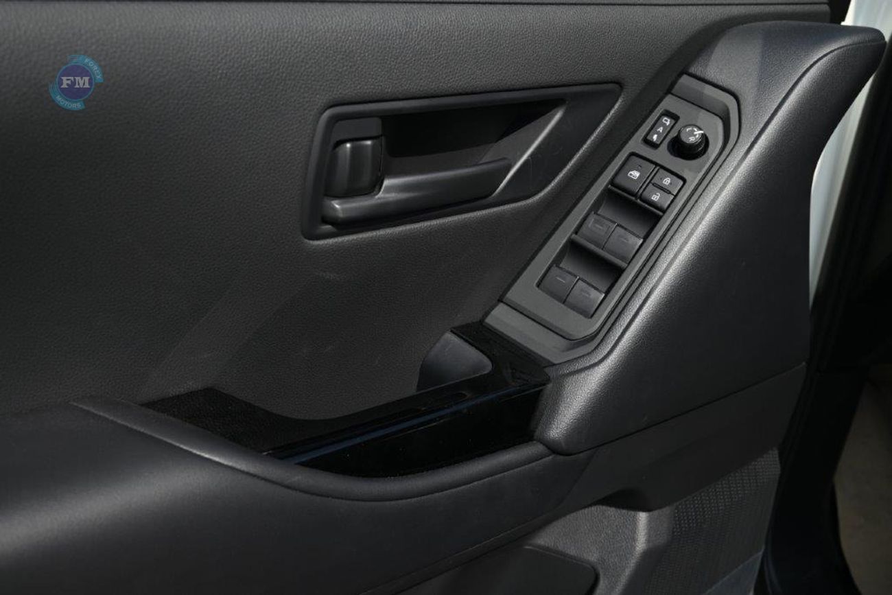 تويوتا لاند كروزر 300 GXR