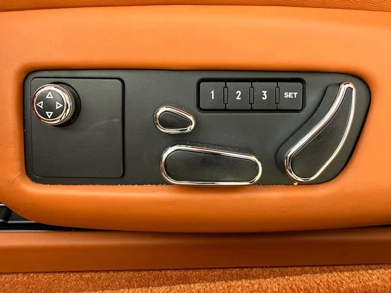 بنتلي كونتيننتال جي تي V8