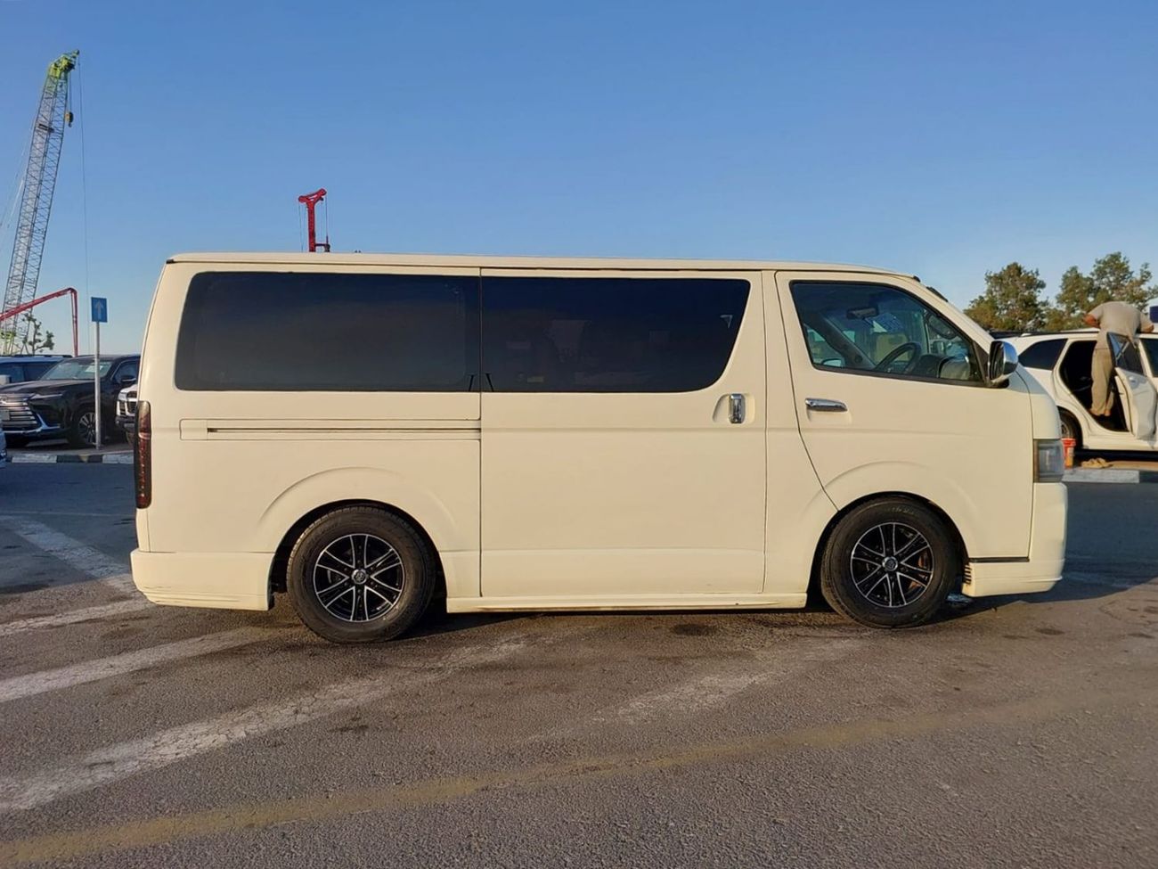 Toyota Hiace (RAMADAN OFFER) TOYOTA HIACE VAN RHD 2006 MODEL 2.0 L PETROL AUTOMATIC(PM41002)