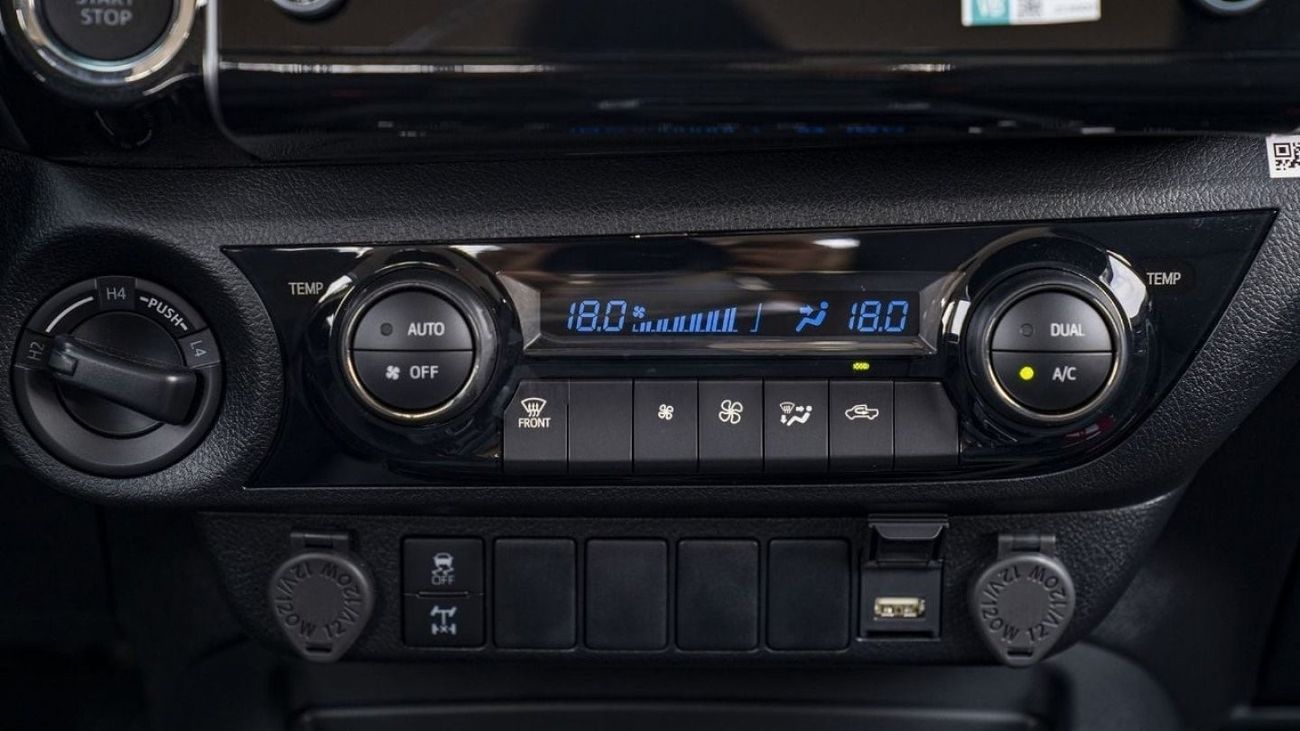 تويوتا هيلوكس Toyota Hilux Sr5 2.4L Diesel 2024 full option for export only