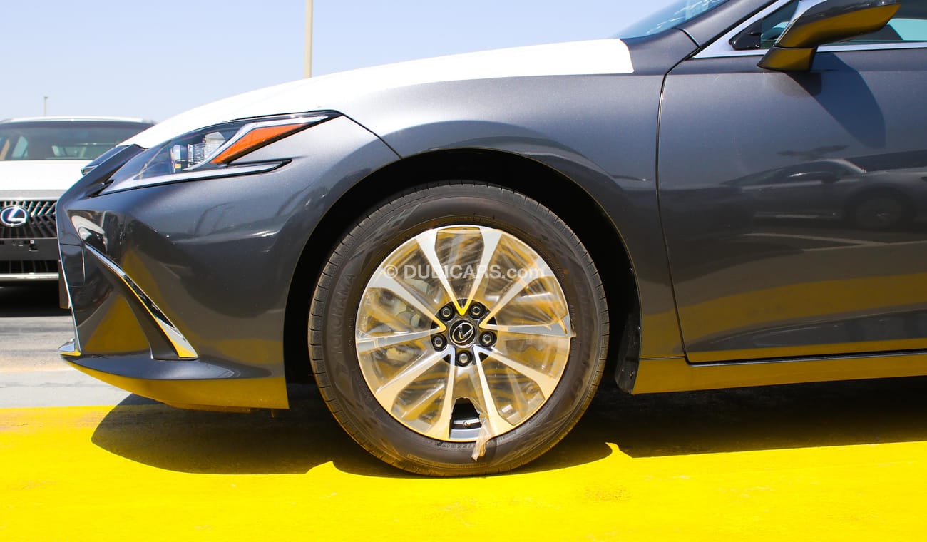 New Lexus ES 300 H 2022 for sale in Dubai 543448