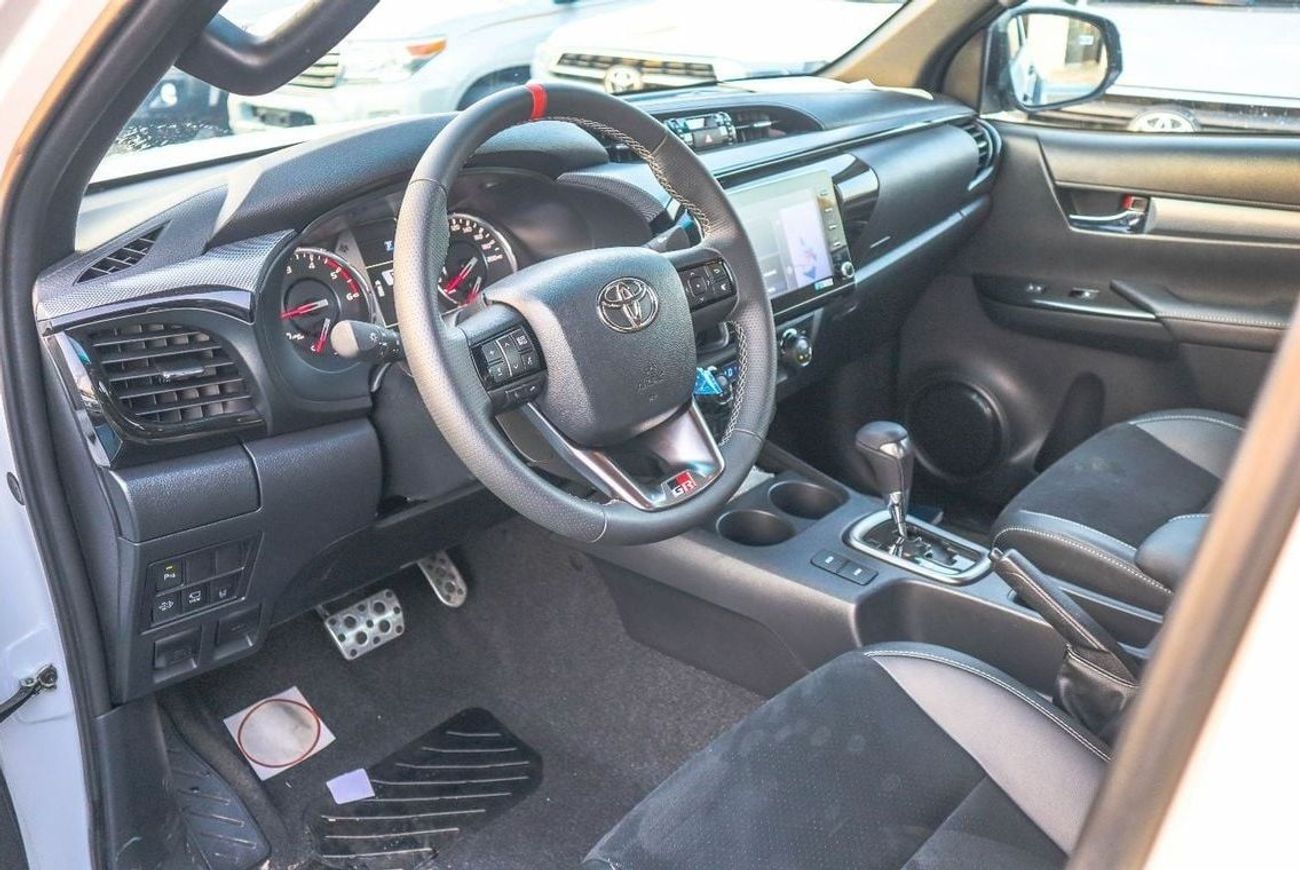 تويوتا هيلوكس toyota hilux GR diesel 2.8L 2024 model