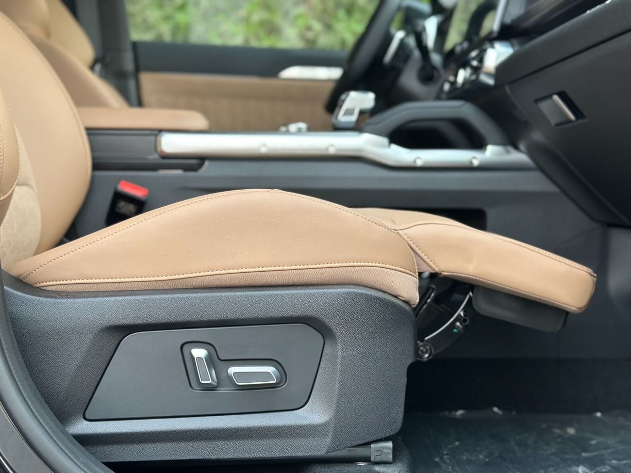 Jetour T2 LUXURY PLUS ( Export Only )