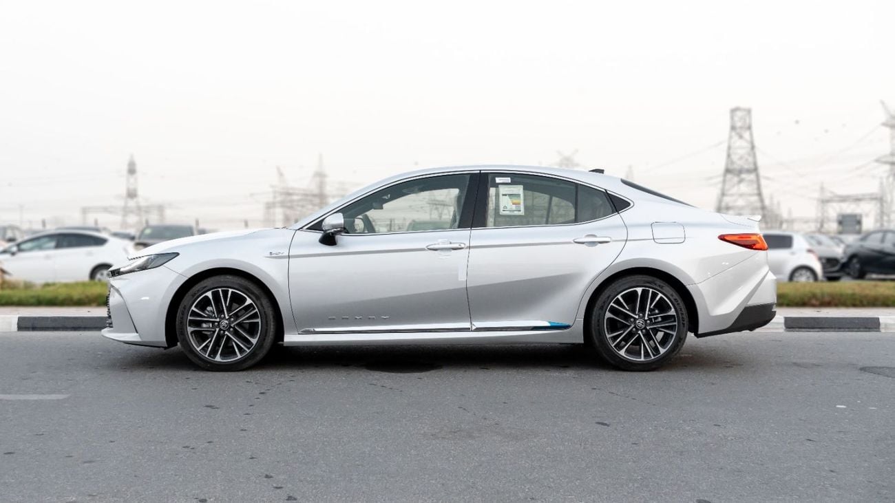 Toyota Camry 2025 Toyota Camry Lumiere 2.5L AT Hybrid (Silver-Tan)