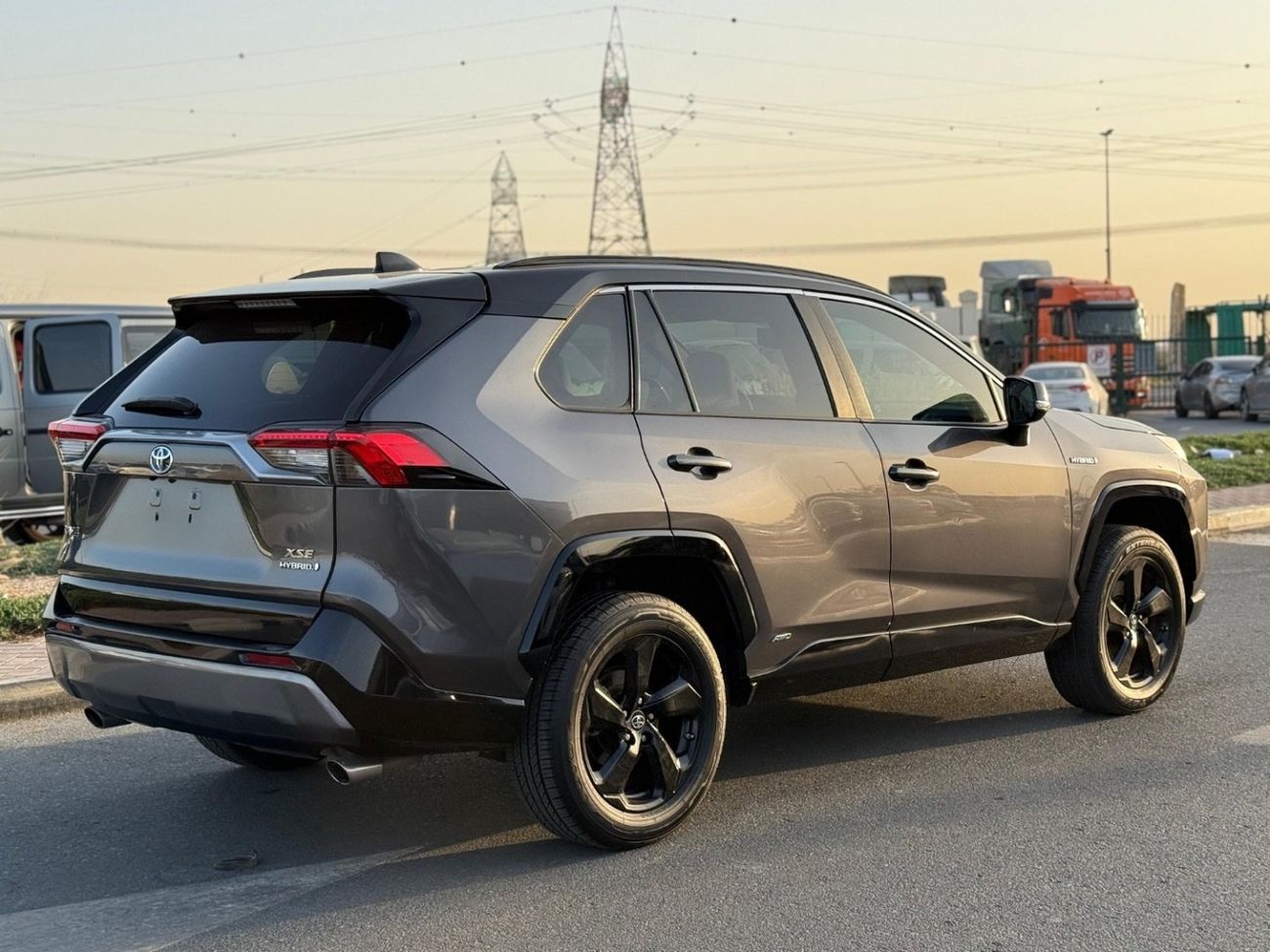 Toyota RAV4 Hybrid XSE Full Option