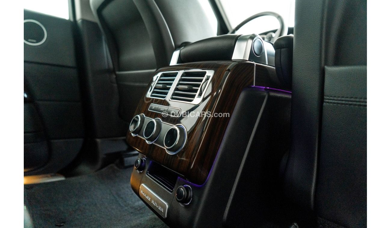 Land Rover Range Rover 2016 Range Rover Vogue V8 HSE / Full-Service History