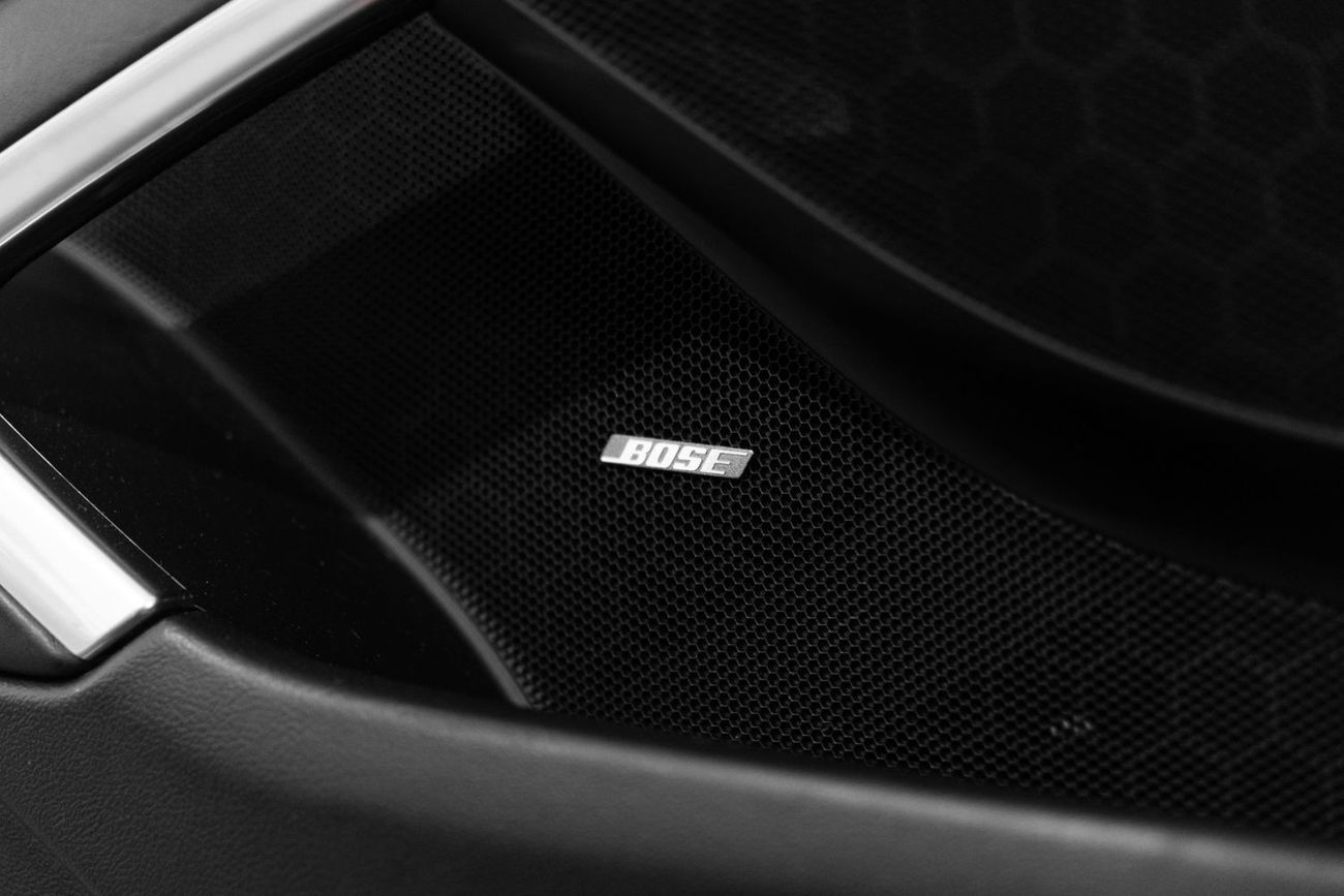 Porsche 911 Carrera 3.0L (380 HP) Coupe