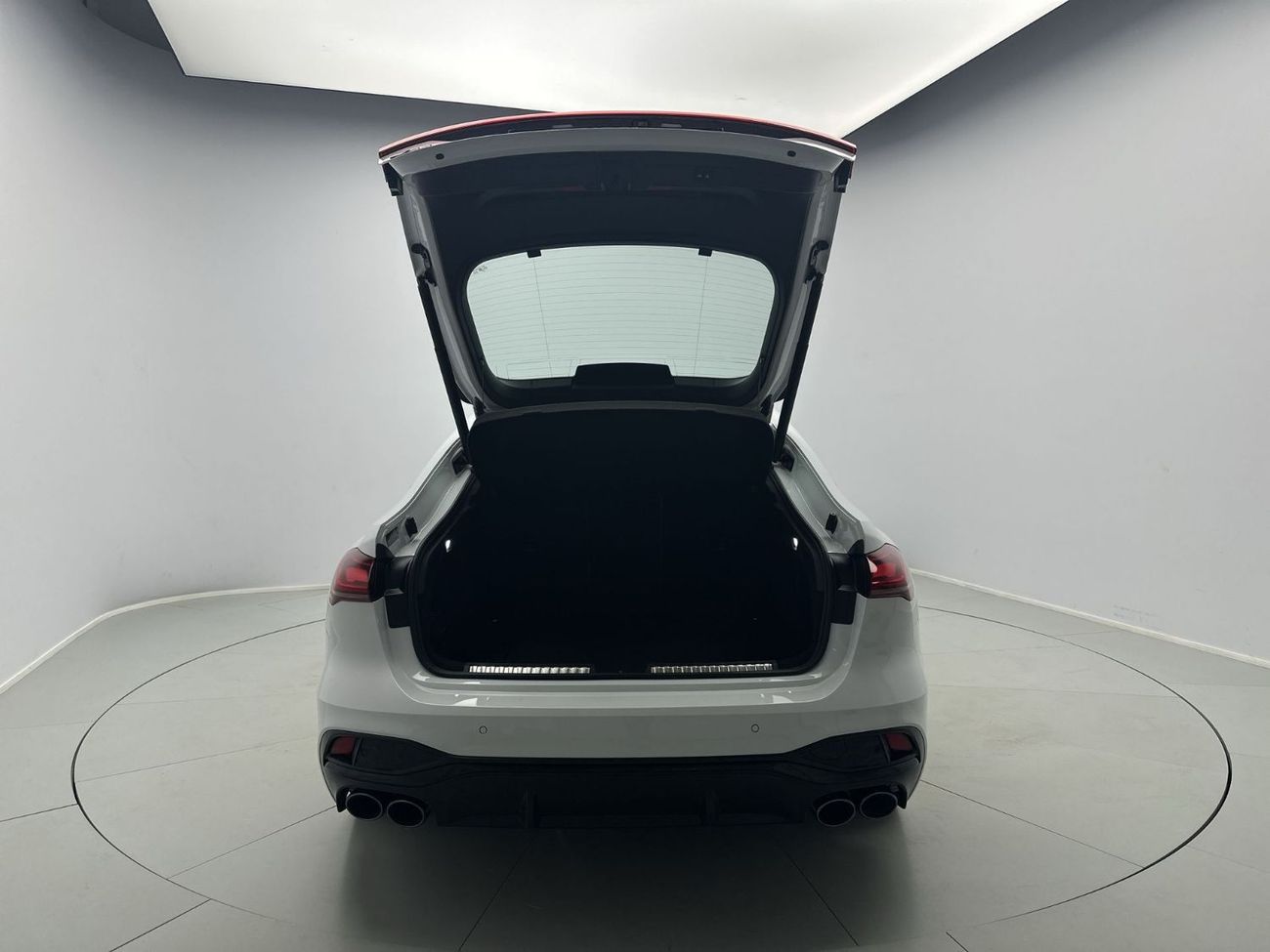 Audi S5 Sedan TFSI 367hp (Ref# 18815)