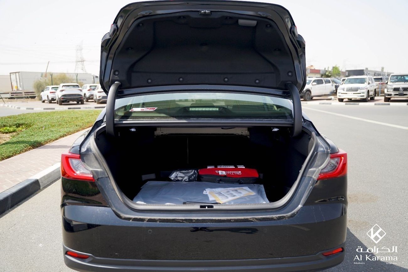 Toyota Camry Toyota Camry LE | 2.5L Hybrid | Panoramic Roof | Power Seat | Rear Camera