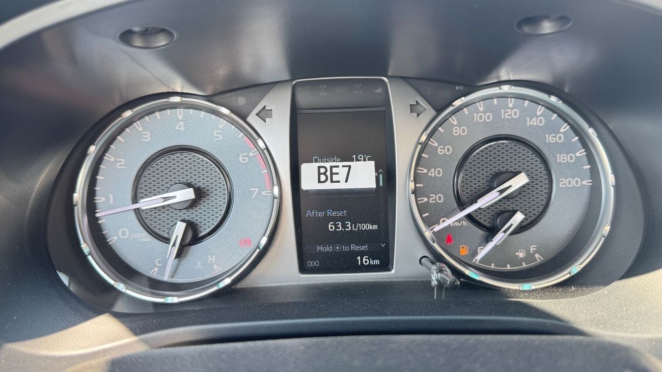 تويوتا هيلوكس هايلكس كابينة واحدة 2.7 لتر بنزين M/T 2024 أبيض