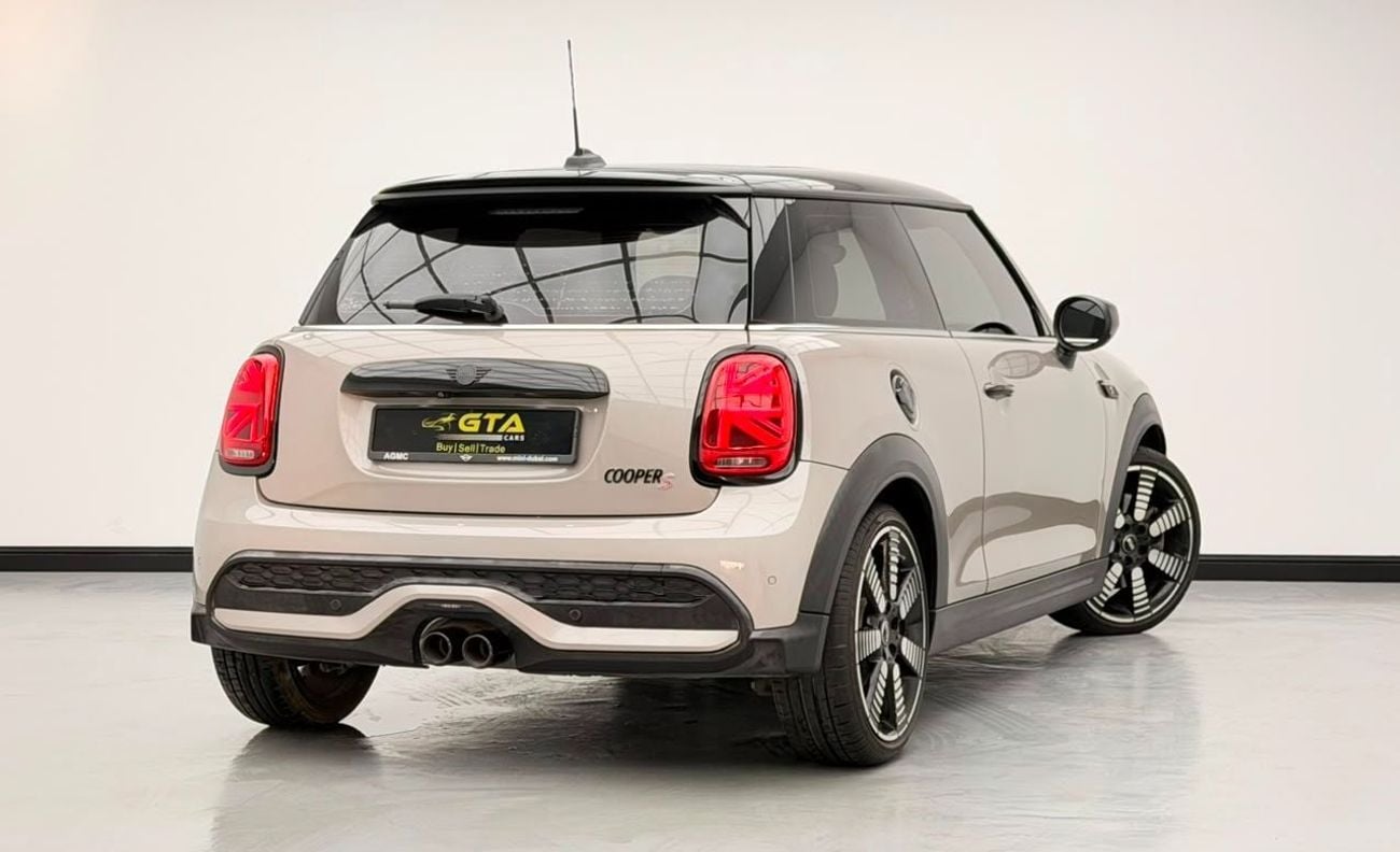Mini Cooper S STD 2024 Mini Cooper S, 03/2027 Mini Warranty + Service Contract, Full Mini Service History, GCC