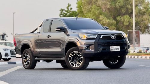 Toyota Hilux SMART CAB | 2.8L DIESEL | 4WD | RHD | ROLL BAR & LEATHER SEATS