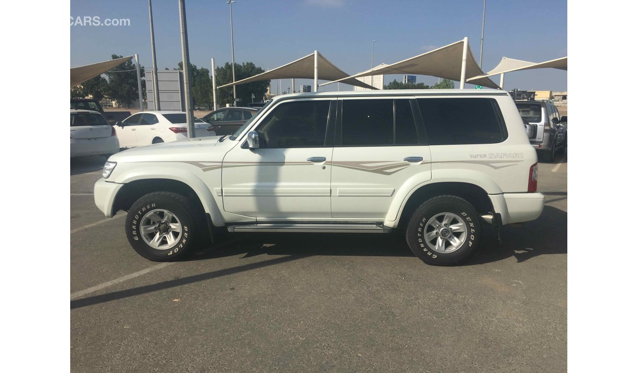 Nissan Patrol Super Safari