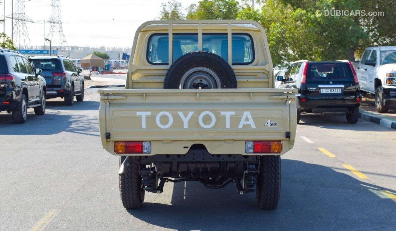 تويوتا لاند كروزر بيك آب 79 DOUBLE CAB PICKUP V6 4.2L  DIESEL 4WD MANUAL TRANSMISSION