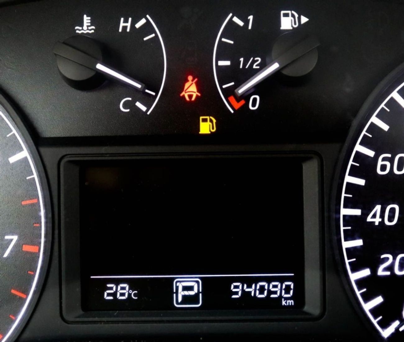 Nissan Sentra S 1.6L (110 HP) Nissan Sentra 1.6L 2020 GCC accident-free in excellent condition 495 P.M