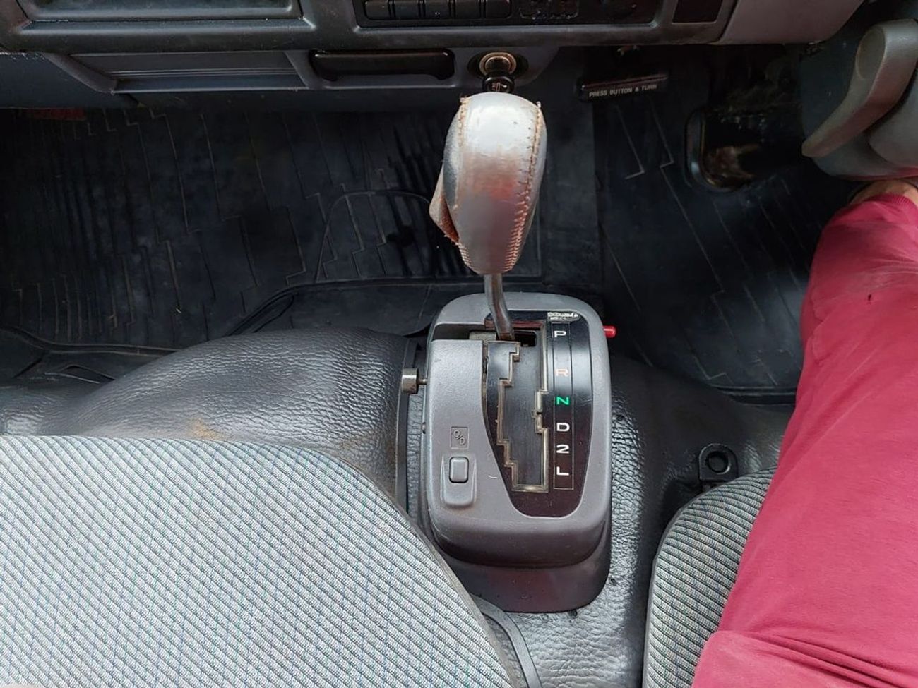 Toyota Dyna TOYOTA DYNA TRUCK DUMPER RHD 1995 MODEL 4.1 L DIESEL AUTOMATIC(PM01058)