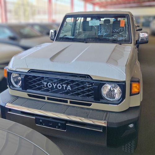 تويوتا لاند كروزر 70 2026 Toyota LC76 4.0L Petrol Mid Option AT