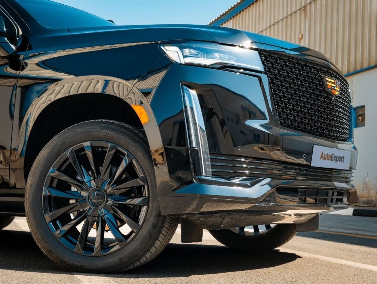 Cadillac Escalade ESV Sport Platinum 6.2L AWD in RIGHT HAND DRIVE