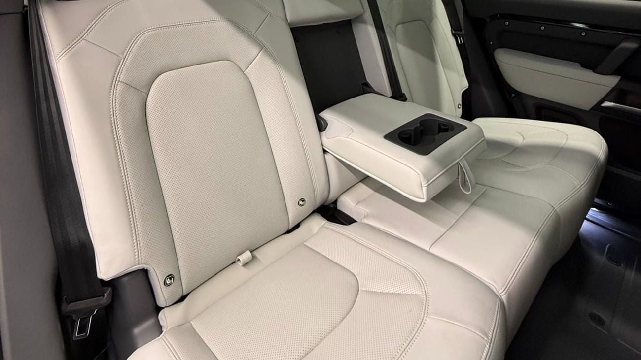 لاند روفر ديفندر 110 X-Dynamic HSE P400 3.0L