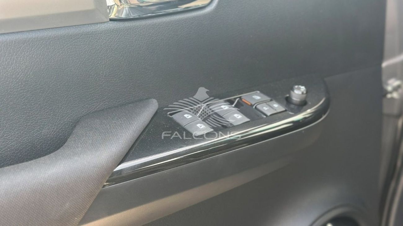 تويوتا هيلوكس Toyota/HILUX D DC 4WD/ 2.4L DC TURBO Automatic