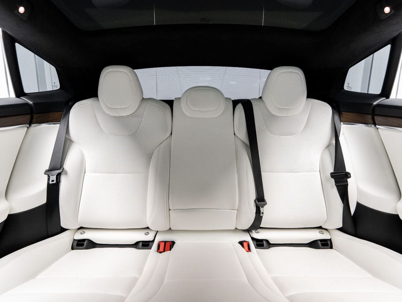 تسلا Model S Long Range (AWD) 2023 Tesla Model S Performance, 100kWh, 4WD, 670bhp, Single Speed Automatic