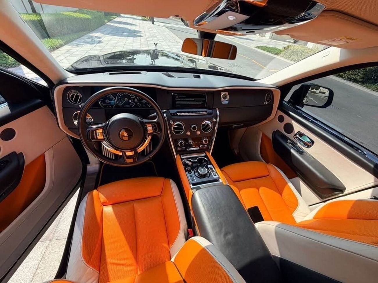 Rolls-Royce Cullinan 6.7L Twin-Turbo (563 HP) Black Badge