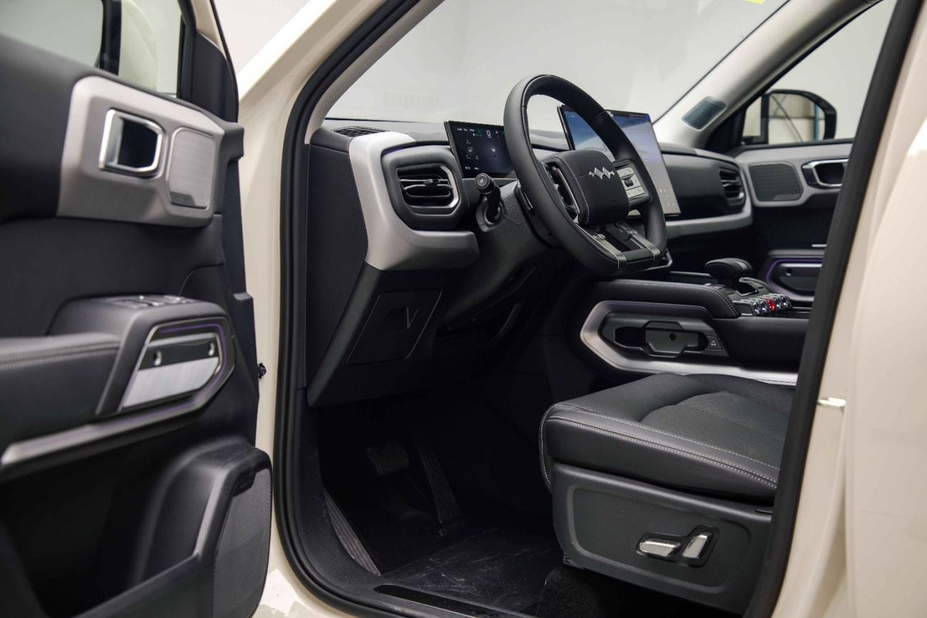 BYD Leopard Titanium 3 ID Ultra - White Inside Black | Export Only