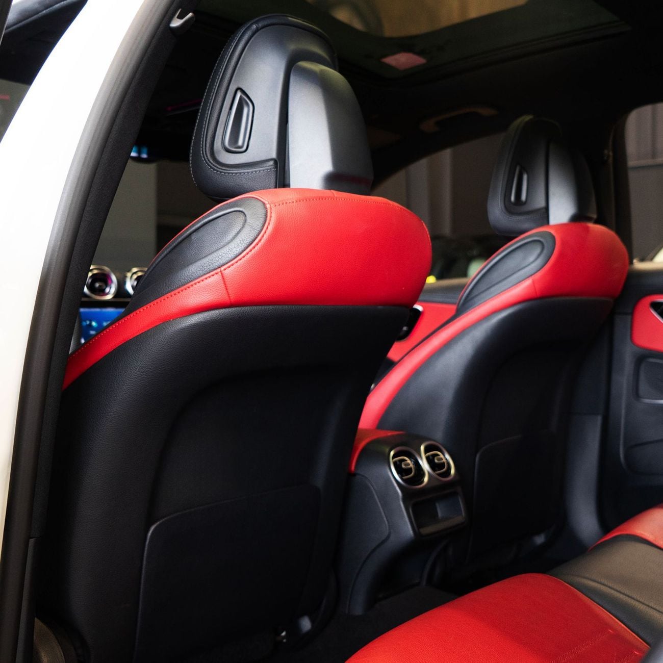 Mercedes-Benz C 200 2,874 P.M • 0% Downpayment • Mercedes C 200 Premium • Agency Warranty