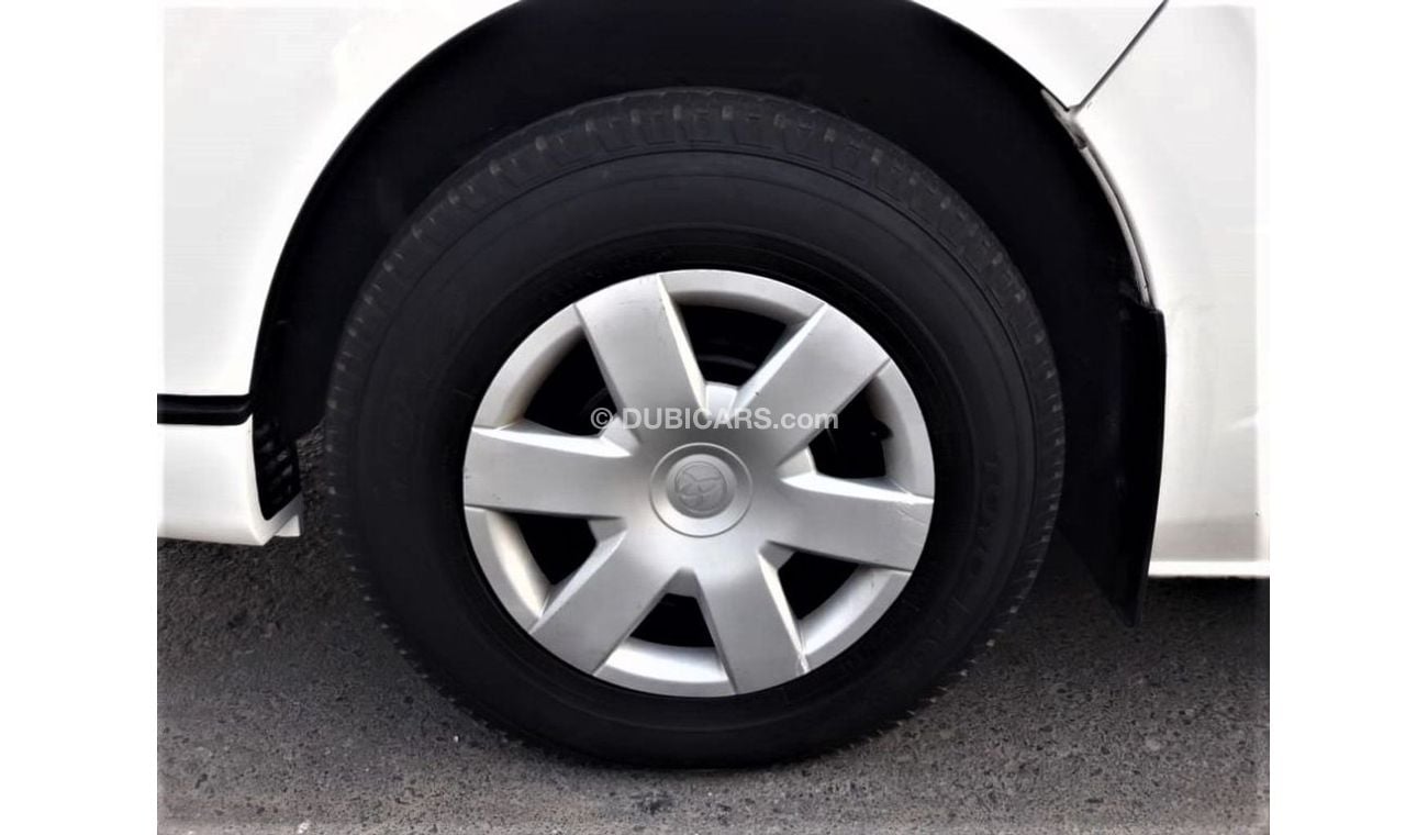 Toyota Hiace Commuter RIGHT HAND DRIVE (Stock no PM 60)