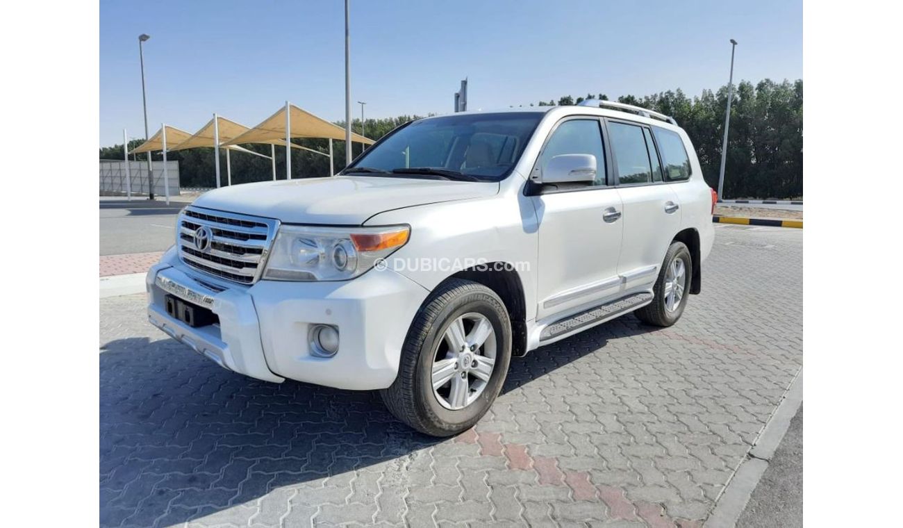 تويوتا لاند كروزر تويوتا لاند كروزر جي اكس ار 2015 مواصفات