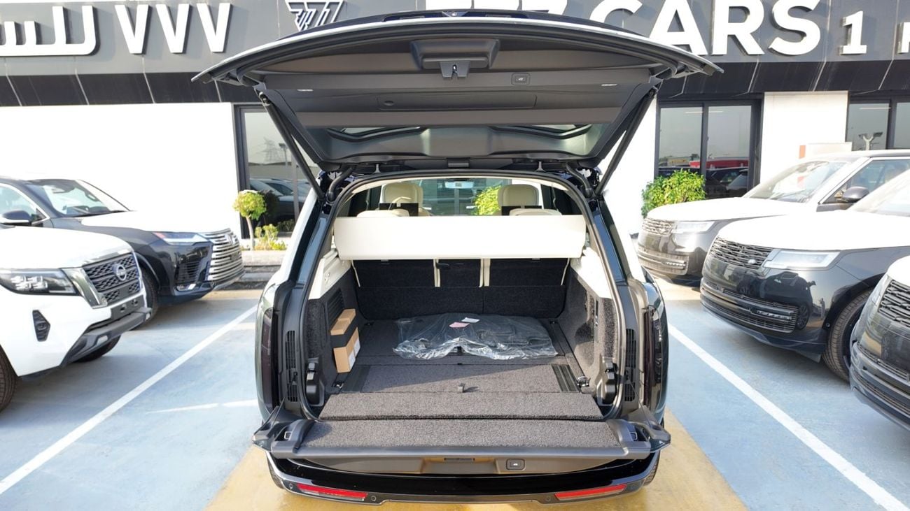 لاند روفر رينج روفر AUTOBIOGRAPHY P530 | Belgravia Green | Black Roof | White Interior | Shadow Exterior Package | GCC Specs