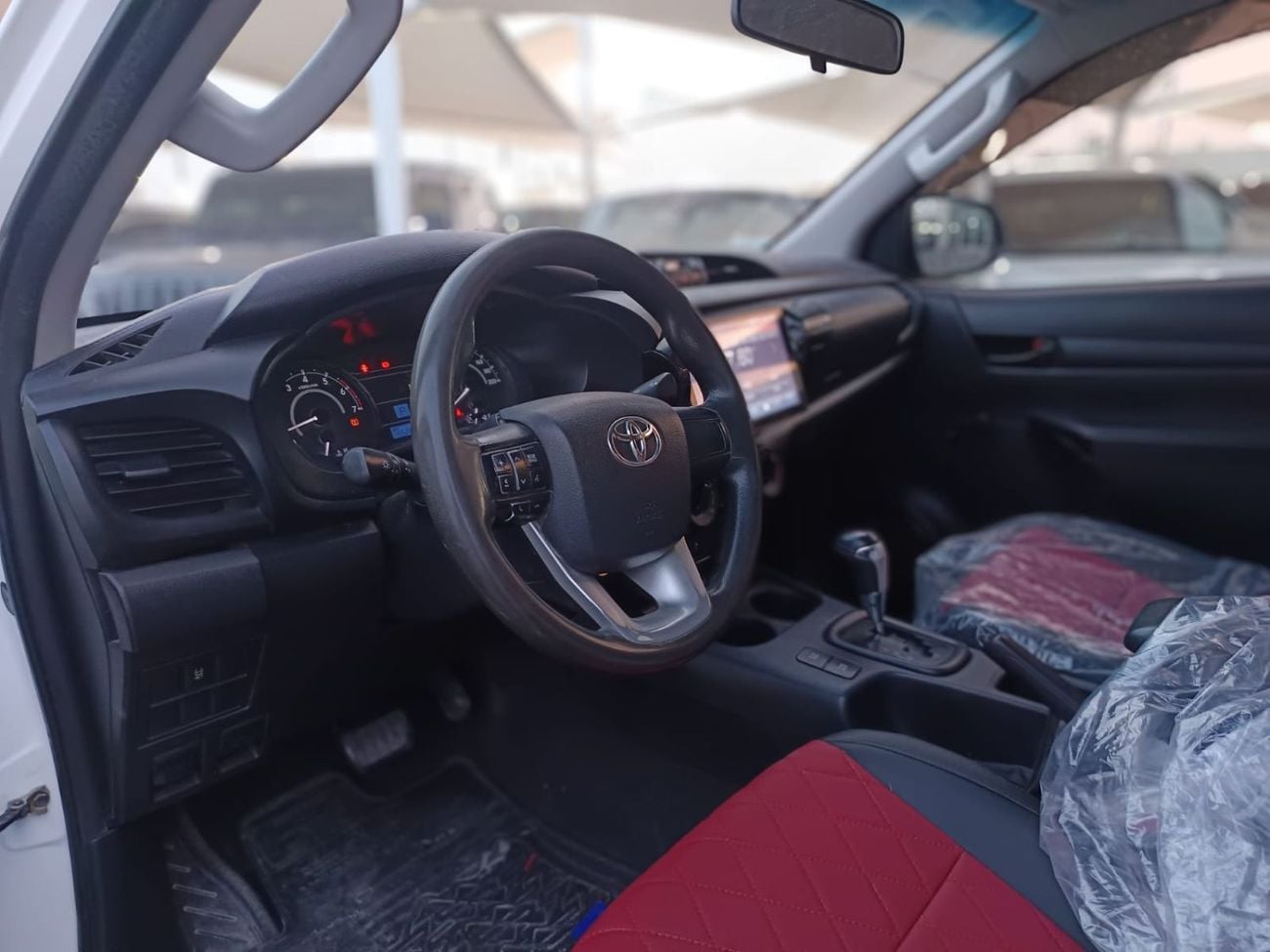 تويوتا هيلوكس GLX TOYOTA HILUX Adventure 2022 V4 best price  Quantities available!!!!!!!!